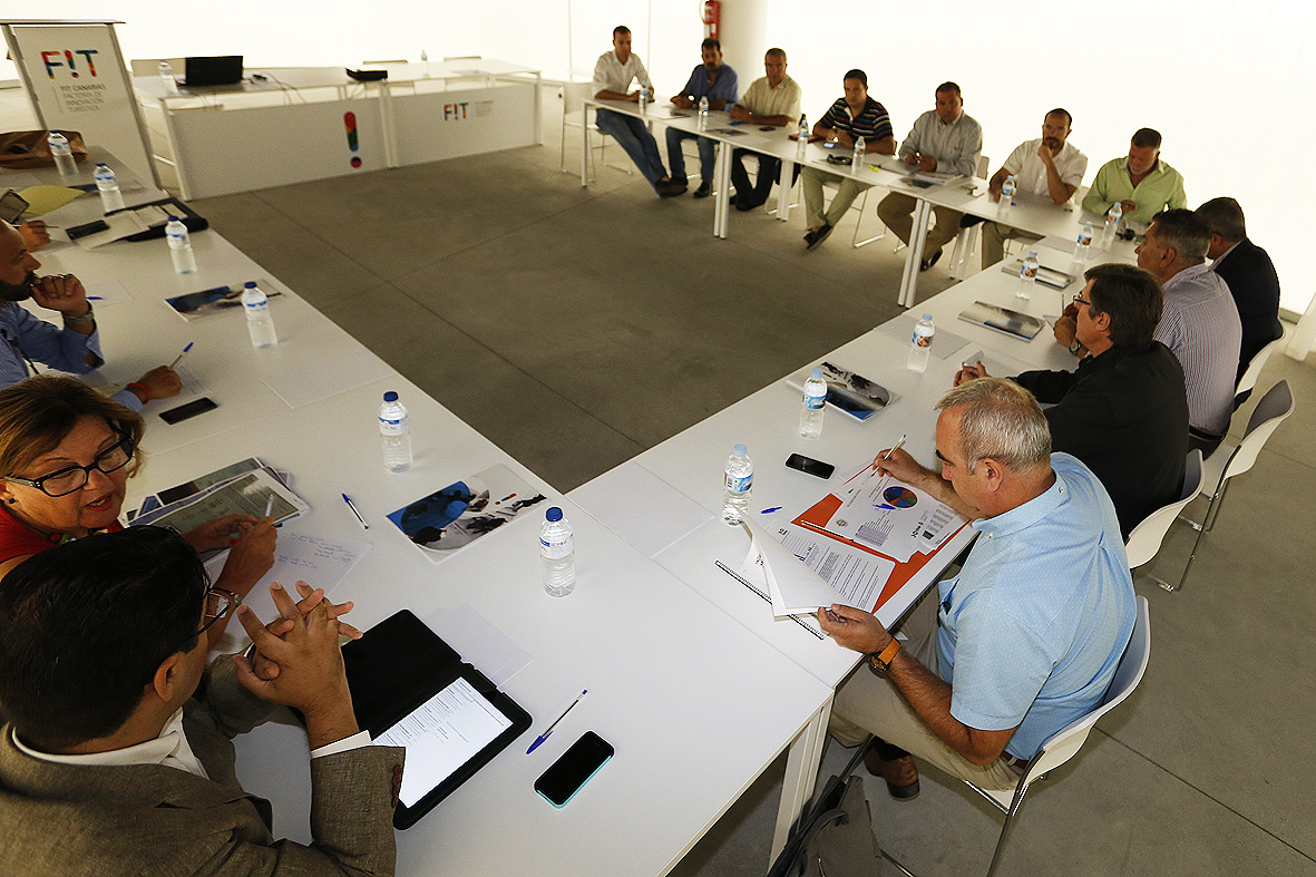 REUNION CABILDO ALCALDES SUR TITSA 