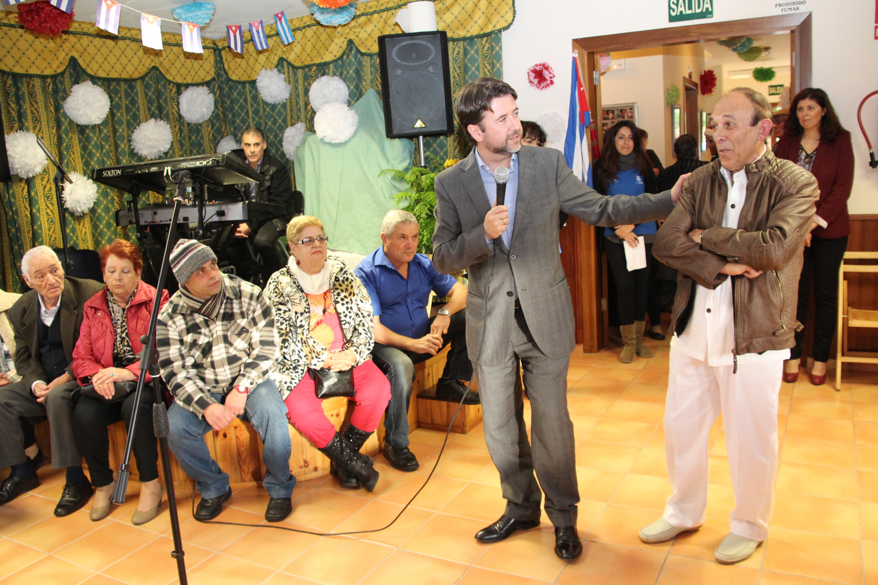 Fotografía del presidente Carlos Alonso en la asociación