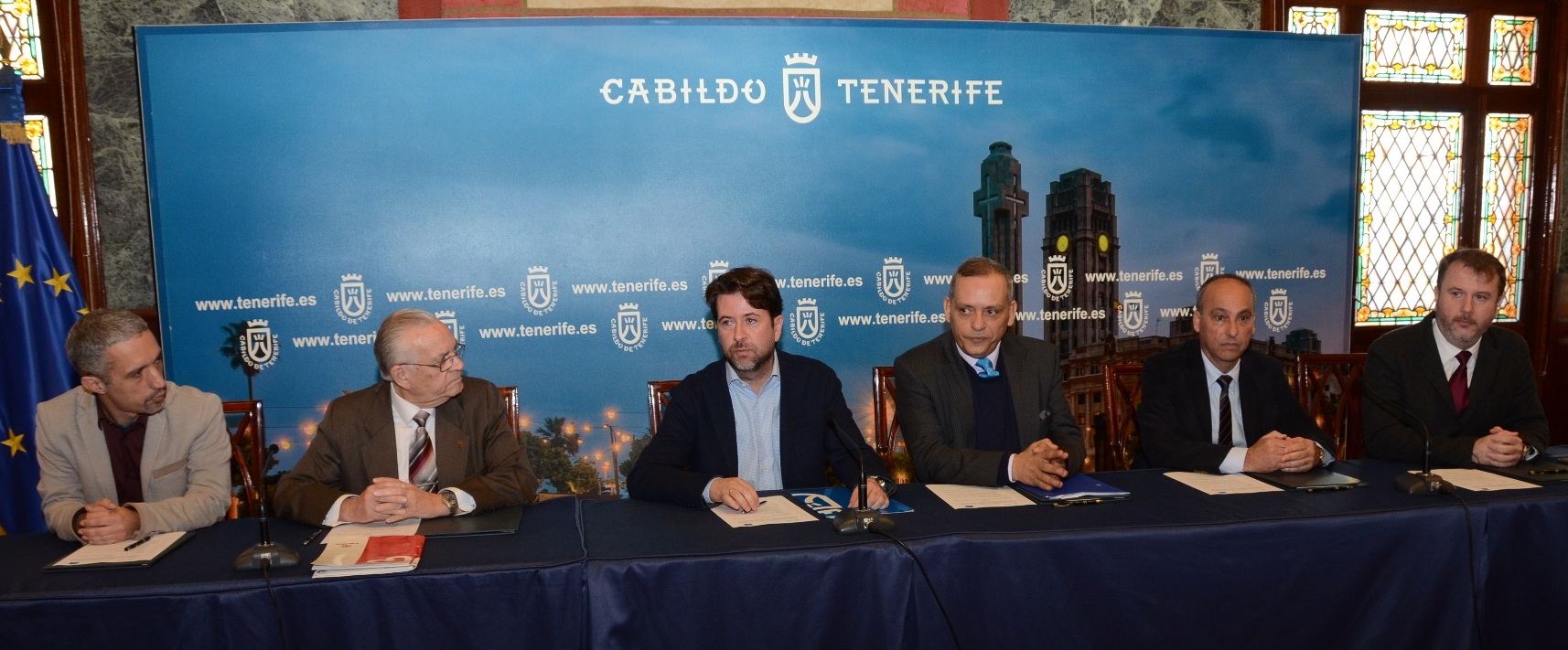 Una imagen de la firma del convenio