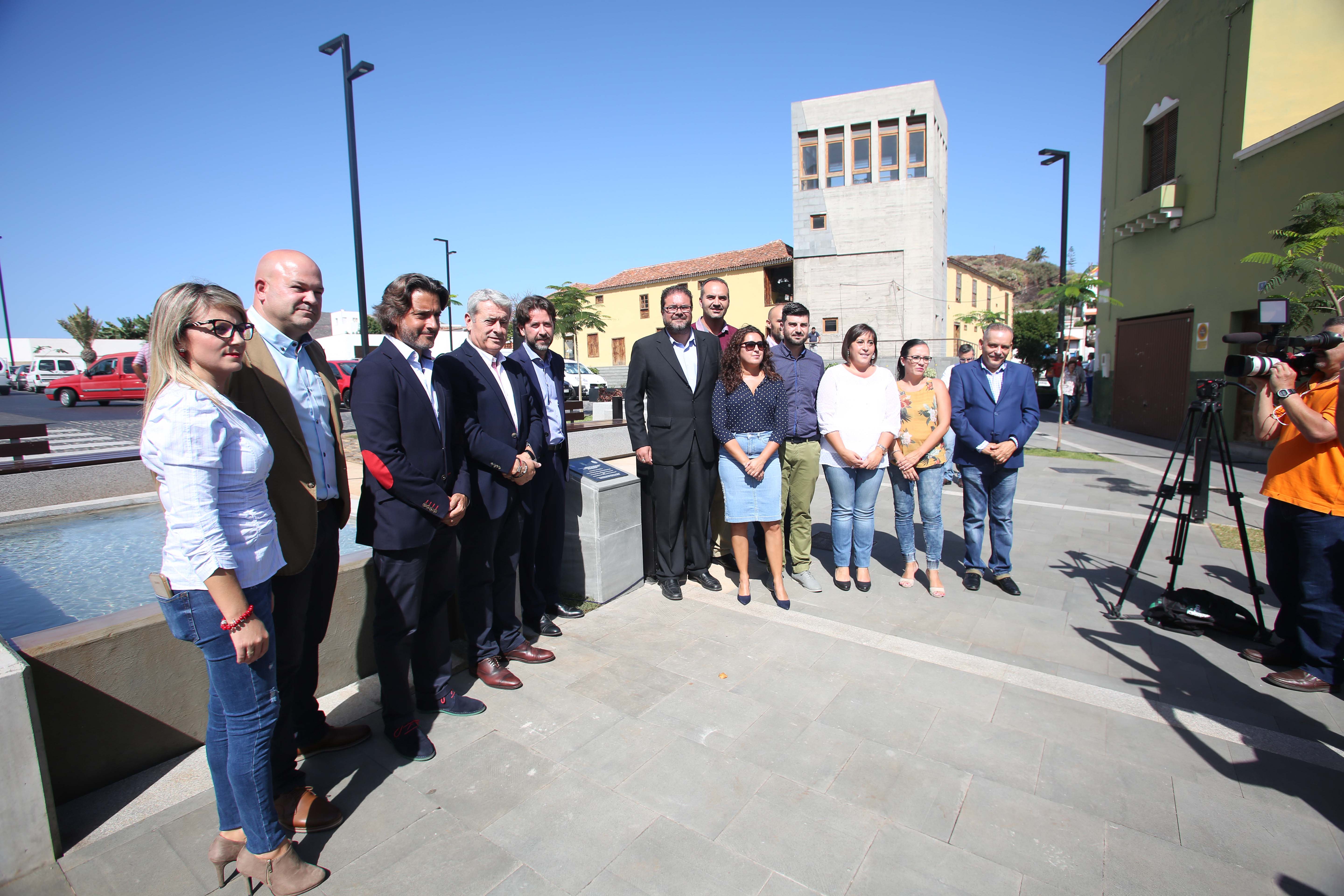 Inauguración de la plazoleta 