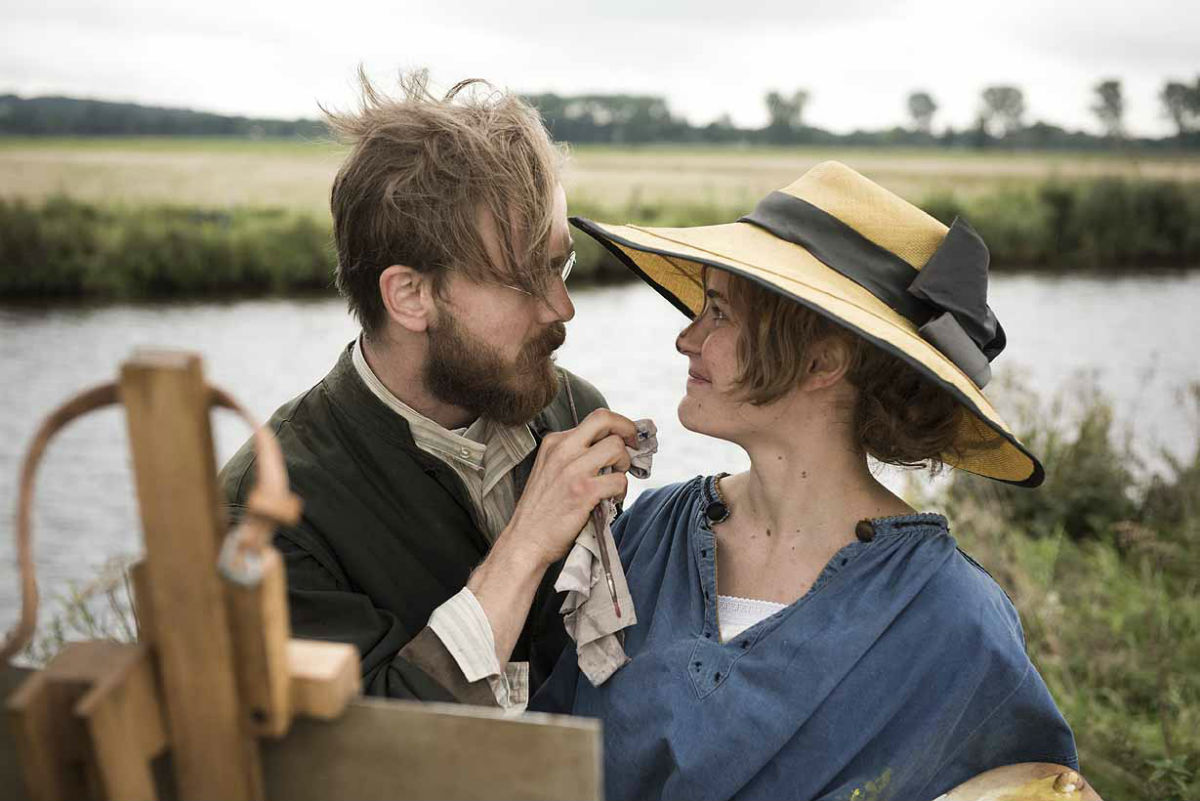 Fotograma de 'Paula' con los dos actores protagonistas