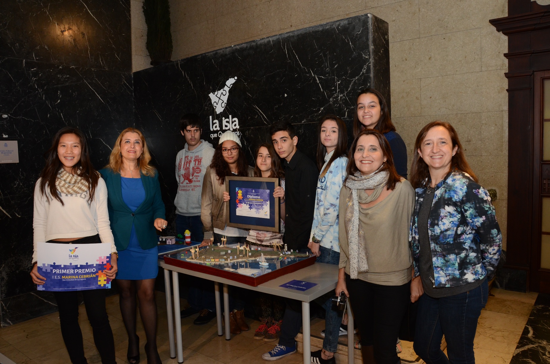 Fotografía de los alumnos del IES San Nicolás de El Sauzal, que ganaron el segundo premio del concurso